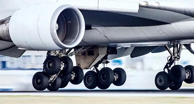 中国大飞机穿上“国产鞋”！小轮胎大突破研发起来为何那么难？(图1)