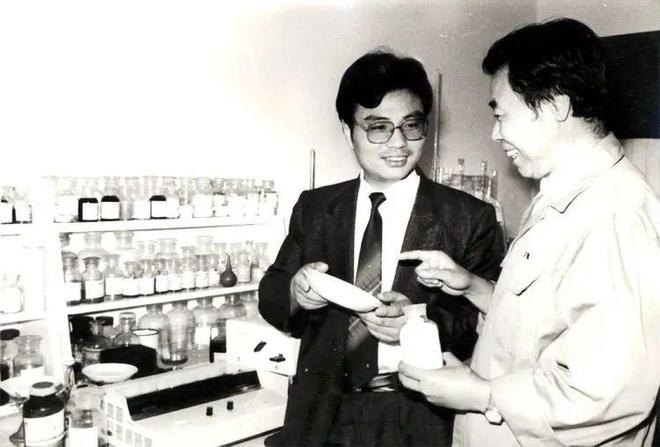 花2000元冤枉钱买了一勺盐浙江父子却靠它撑起一个千亿帝国(图6)