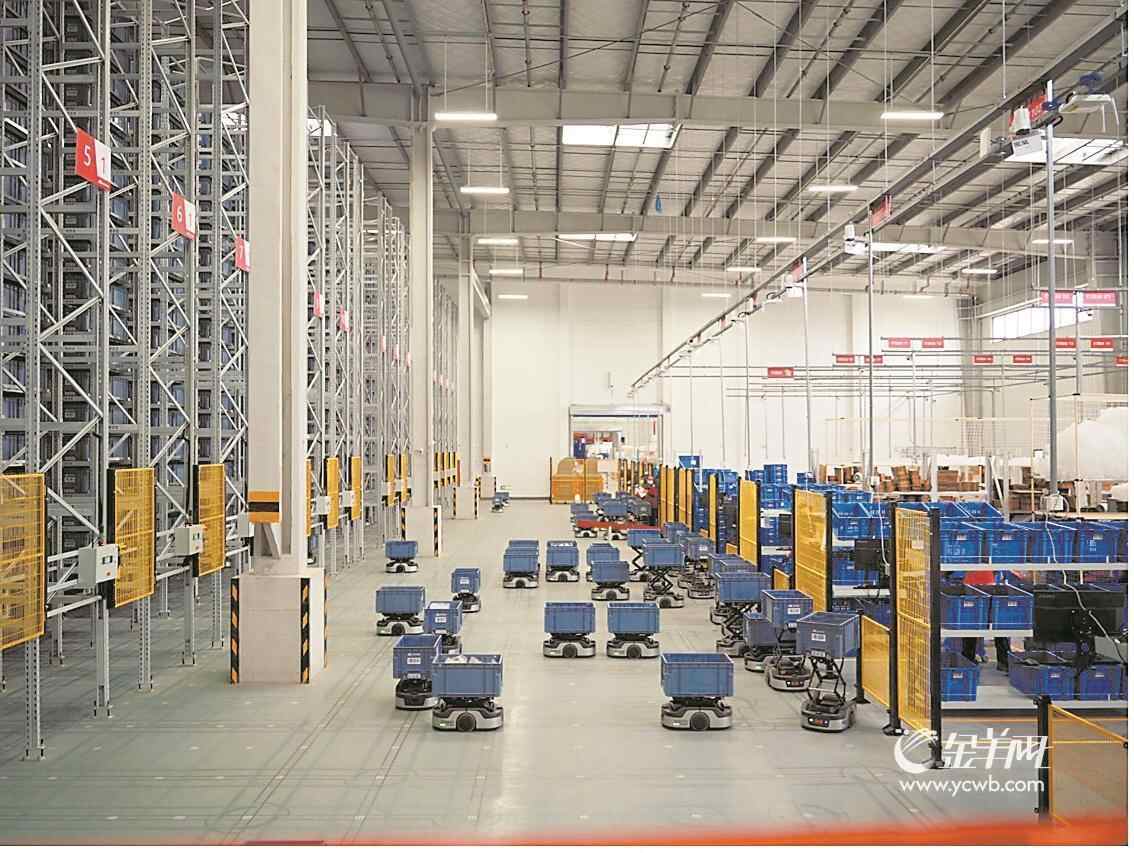 经济大省挑大梁丨第1800亿件快递为何从广东发出？全国每产生4件快递就有1件来自南粤大地(图1)