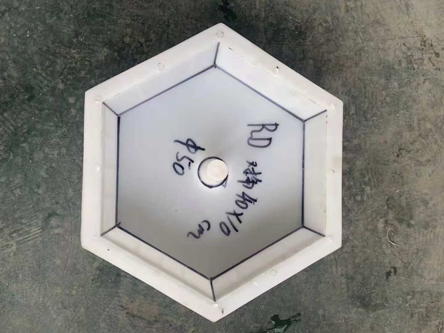 2024-2025年流水槽塑料模具选购全指南:趋势、服务商解析与选型框架(图1)